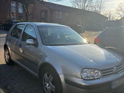 Gebraucht VW Golf IV 105 PS (77 kW) 2002 Silber Kleinwagen