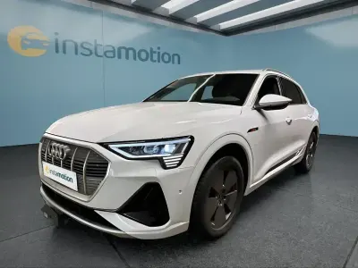 Używany Audi e-tron 300 kW (408 KM) 2023 Biały SUV