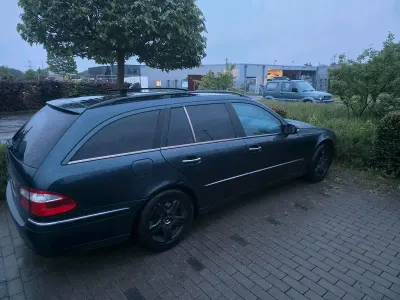 Gebraucht Mercedes E280 177 PS (130 kW) 2005 Schwarz Kombi
