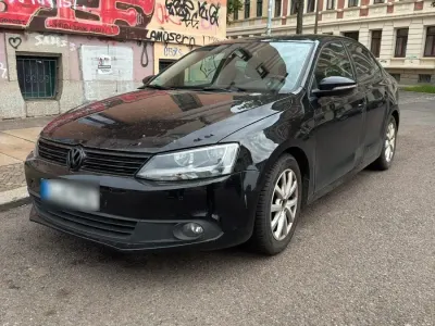 Brugt VW Jetta 105 HK (77 kW) 2012 Sort Sedan