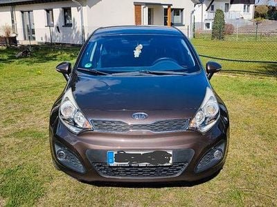 Second-hand Kia Rio Spirit 86 CP (63 kW) 2012 Maro Berlinǎ