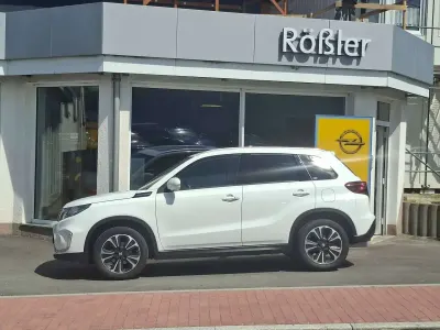 Gebraucht Suzuki Vitara Comfort 129 PS (94 kW) 2023 Superior white SUV