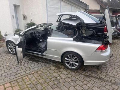 Grau Gebraucht 2009 Volvo C70 Summum Cabrio | 8.500 € (Etwas zu teuer)