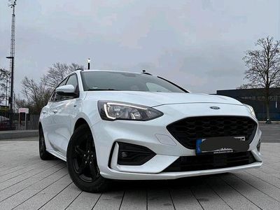 Gebraucht Ford Focus ST-Line 125 PS (91 kW) 2019 Weiß Kombi