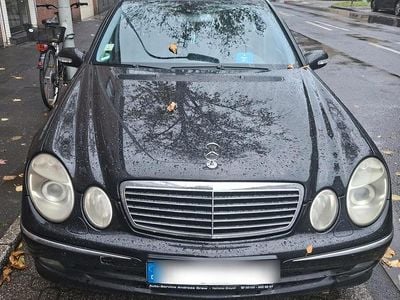 Mercedes E320