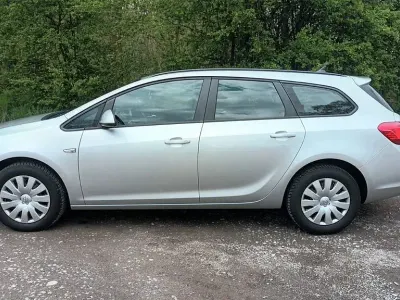 Gebraucht Opel Astra Edition 110 PS (80 kW) 2016 Silber Kombi