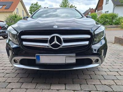 Mercedes GLA220