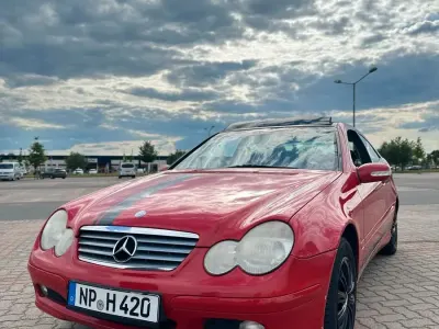 Gebraucht Mercedes C180 129 PS (94 kW) 2001 Rot Coupé