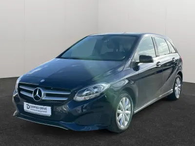 Usata Mercedes B200 Urban 156 CV (114 kW) 2017 Blu Monovolume