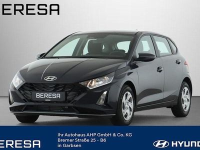 Neu Hyundai i20 Select 100 PS (73 kW) 2025 Grau Limousine