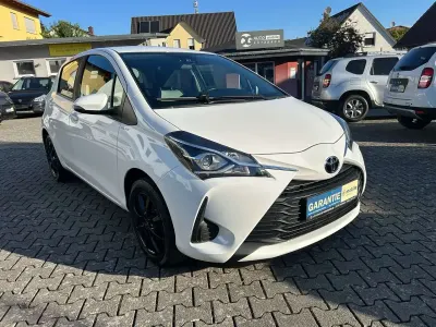 Gebraucht Toyota Yaris Comfort 111 PS (81 kW) 2019 Super white 2 Kleinwagen