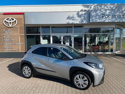 Używany Toyota Aygo X X-play 72 KM (52 kW) 2022 Srebrny SUV