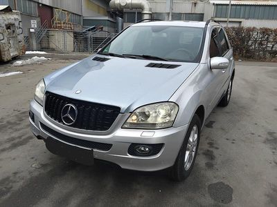 Silber Gebraucht 2007 Mercedes ML420 SUV | 5.700 €