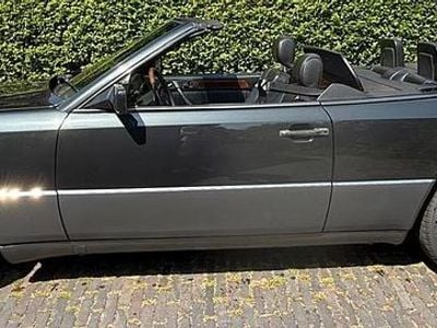 Second-hand Mercedes E320 220 CP (161 kW) 1994 Negru Cabrio