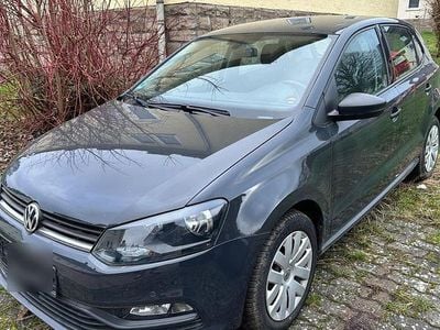 Gebraucht VW Polo Trendline 75 PS (55 kW) 2015 Grau Kleinwagen