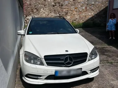 Gebraucht Mercedes 180 120 PS (88 kW) 2011 Weiß Limousine
