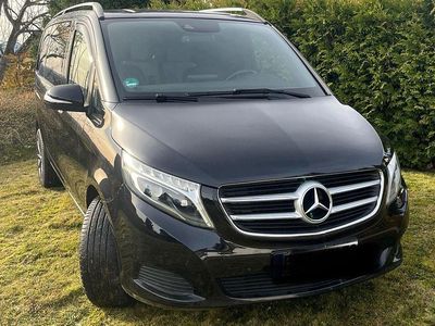 Schwarz Gebraucht 2015 Mercedes V250 Edition Van / Kleinbus | 30.990 € (Guter Preis)