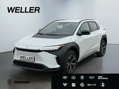 Gebraucht Toyota bZ4X 150 kW (204 PS) 2026 Platinum white pearl mc. SUV