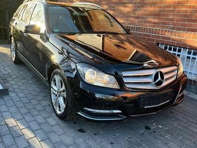 Gebraucht Mercedes C180 156 PS (114 kW) 2012 Schwarz Kombi