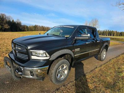 Schwarz Gebraucht 2017 Dodge Ram Abholung | 26.999 € (Etwas zu teuer)