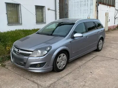Second-hand Opel Astra OPC 140 CP (102 kW) 2009 Gri Break