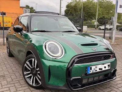 Gebraucht Mini Cooper S Classic 178 PS (130 kW) 2021 Grün Kleinwagen