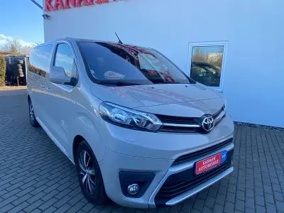Gebraucht Toyota Proace Verso Comfort 120 PS (88 kW) 2018 Grau Kombi