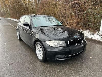 Gebraucht BMW 116 116 PS (85 kW) 2011 Schwarz Kleinwagen