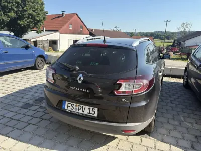 Gebraucht Renault Mégane GrandTour 110 PS (80 kW) 2011 Schwarz Kombi