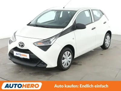 Usata Toyota Aygo X-play 72 CV (52 kW) 2018 Bianco Utilitaria