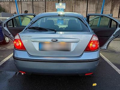 Gebraucht Ford Mondeo 125 PS (91 kW) 2005 Blau Limousine