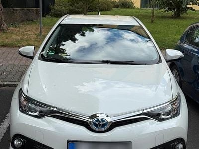 Toyota Auris Hybrid