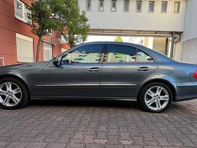 Mercedes E320