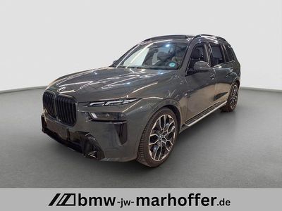 Grün (sonderlack malachitgrün) Gebraucht 2024 BMW X7 Comfort Edition SUV | 95.900 € (Teuer)