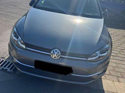 Gebraucht VW Golf VII R-line 150 PS (110 kW) 2020 Grau Kombi