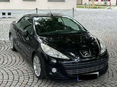 Gebraucht Peugeot 207 CC Roland Garros 120 PS (88 kW) 2010 Schwarz Cabrio