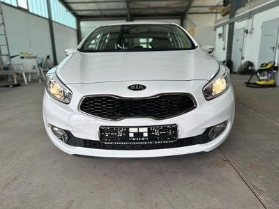 Brugt Kia Ceed 128 HK (94 kW) 2015 Hvid Hatchback
