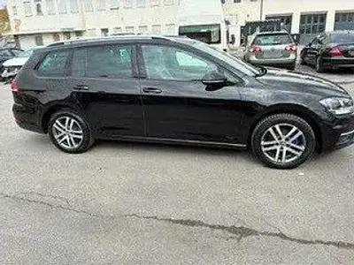 Gebraucht VW Golf VII Comfortline 150 PS (110 kW) 2019 Schwarz Kombi