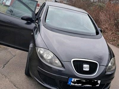Schwarz Gebraucht 2005 Seat Altea Van / Kleinbus | 3.300 € (Etwas zu teuer)