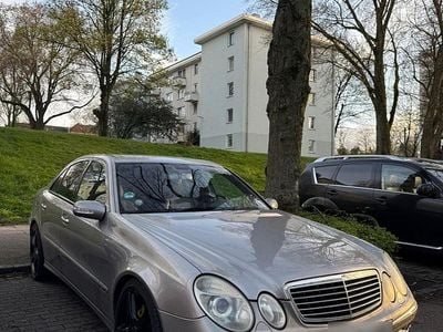 Gebraucht Mercedes E270 177 PS (130 kW) 2003 Silber Limousine