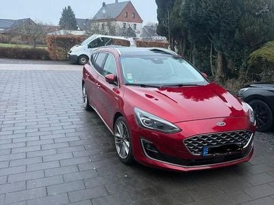 Gebraucht Ford Focus Vignale 182 PS (133 kW) 2019 Rot Kombi