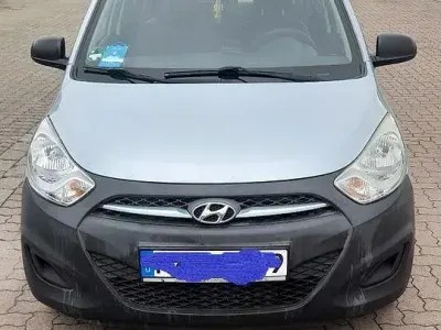 Gebraucht Hyundai i10 Style 69 PS (50 kW) 2012 Silber Kleinwagen