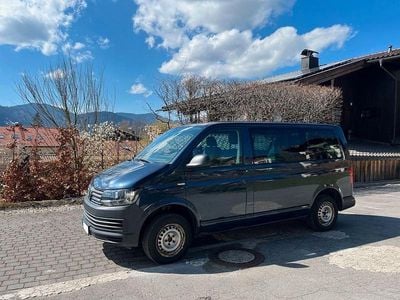 Second-hand VW T6 150 CP (110 kW) 2017 Albastru Van