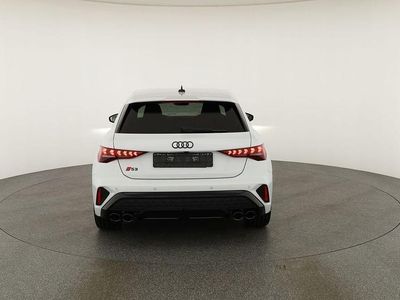 Gletscherweiß metallic Neu 2025 Audi S3 Ambiente | 46.475 € (Guter Preis)