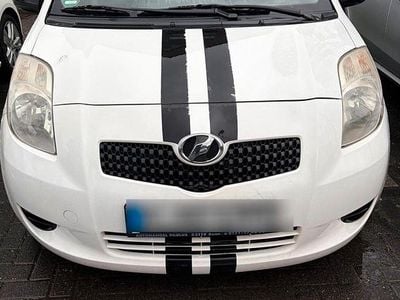 Gebraucht Toyota Yaris 87 PS (63 kW) 2007 Weiß Kleinwagen