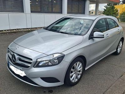 Gebraucht Mercedes A180 122 PS (89 kW) 2013 Silber Limousine