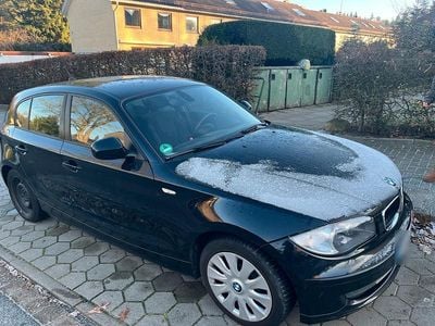 Usado BMW M1 85 HP (62 kW) 2011 Preto Coupé