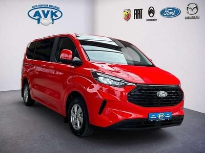 Gebraucht Ford Tourneo 136 PS (100 kW) 2025 Race red Van / Kleinbus