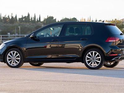 Schwarz Gebraucht 2017 VW Golf Limousine | 15.000 € (Etwas zu teuer)
