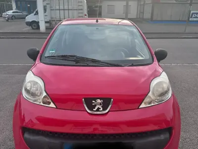 Gebraucht Peugeot 107 68 PS (50 kW) 2007 Rot Kleinwagen